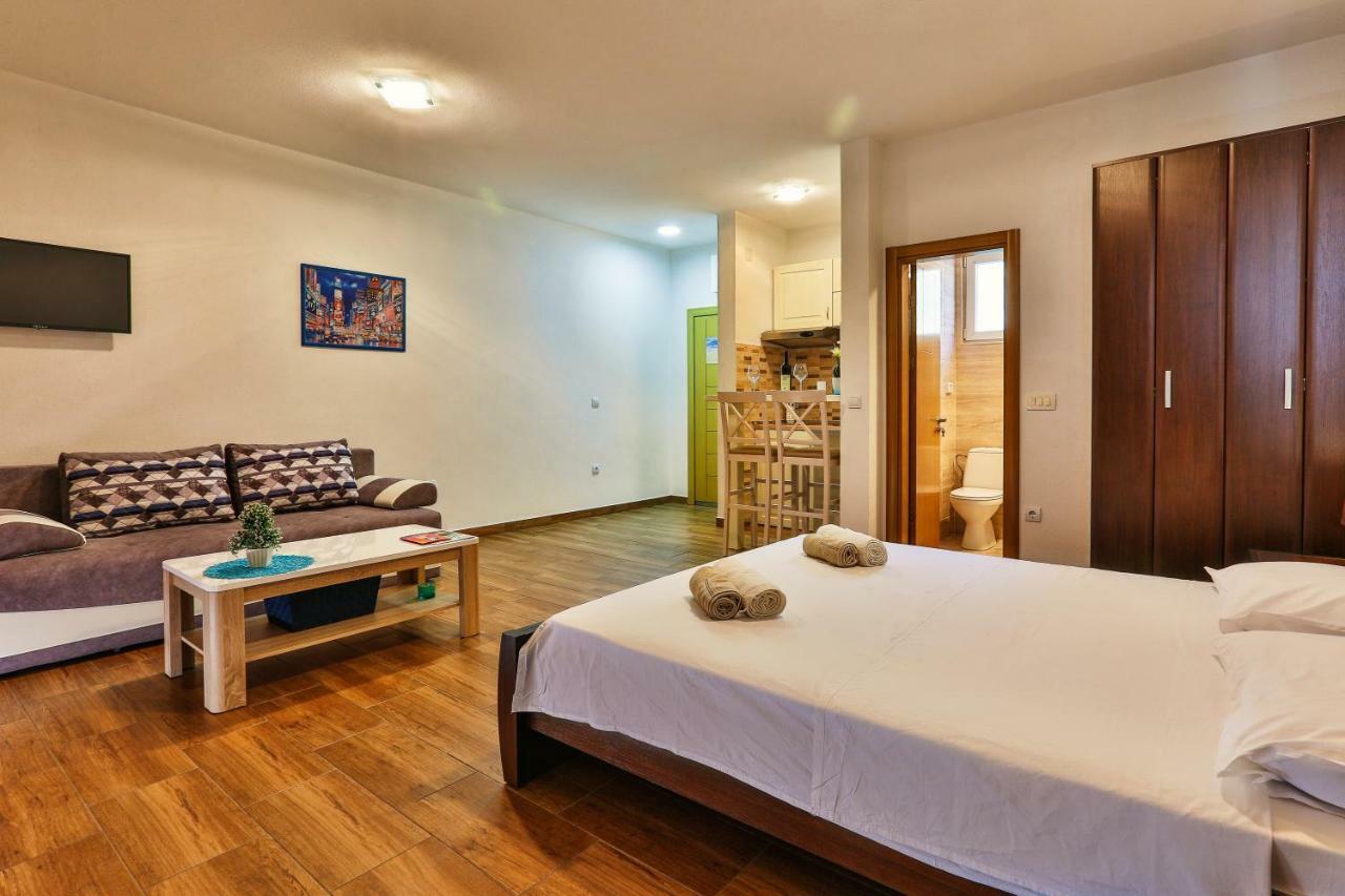 Luna Apartmani Сутоморе Экстерьер фото