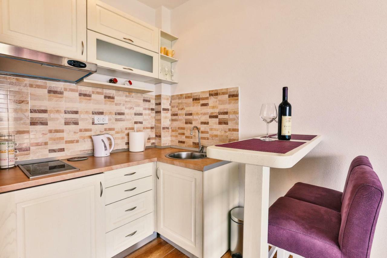 Luna Apartmani Сутоморе Экстерьер фото