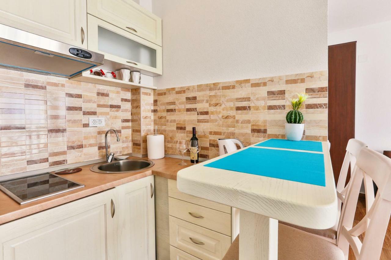 Luna Apartmani Сутоморе Экстерьер фото