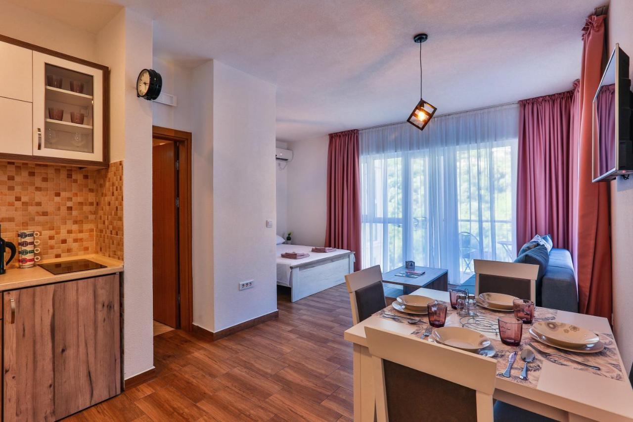 Luna Apartmani Сутоморе Экстерьер фото