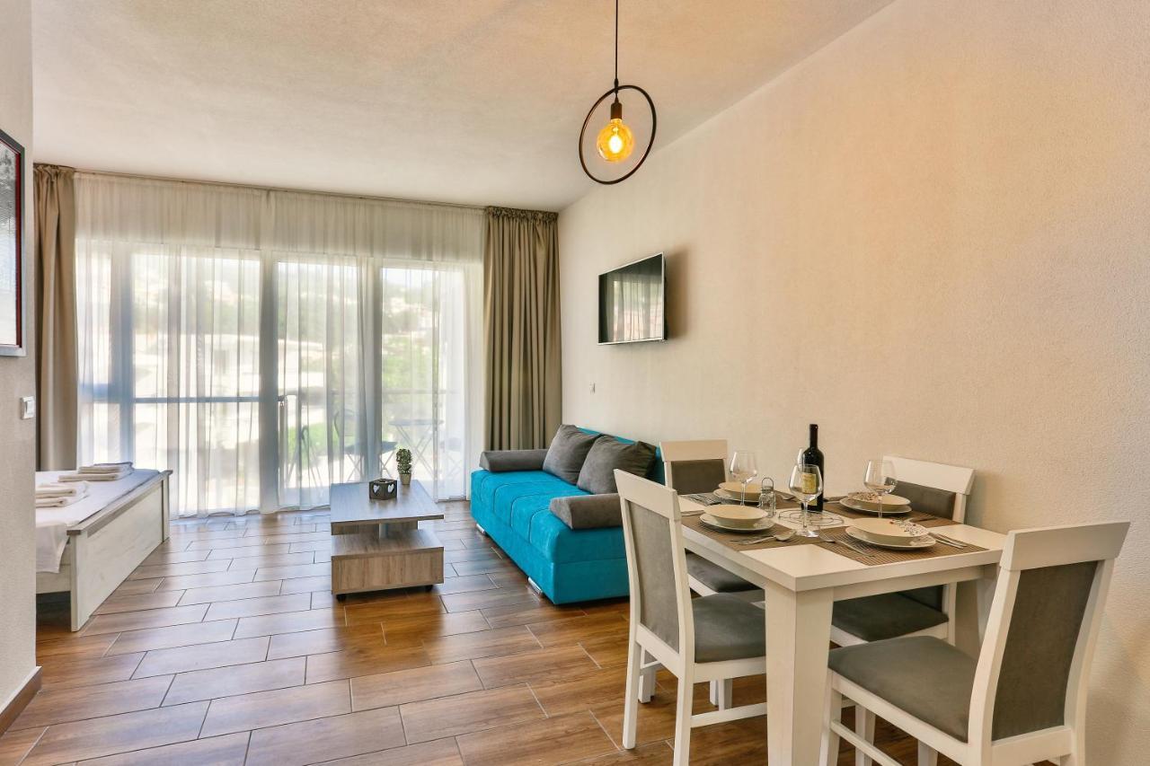 Luna Apartmani Сутоморе Экстерьер фото